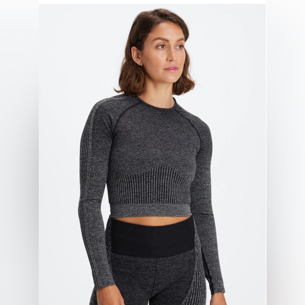 Fabletics Seamless Long-Sleeve Top- NWT- XL